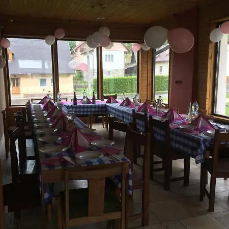 Rekreacne Stredisko Natur Chalet *